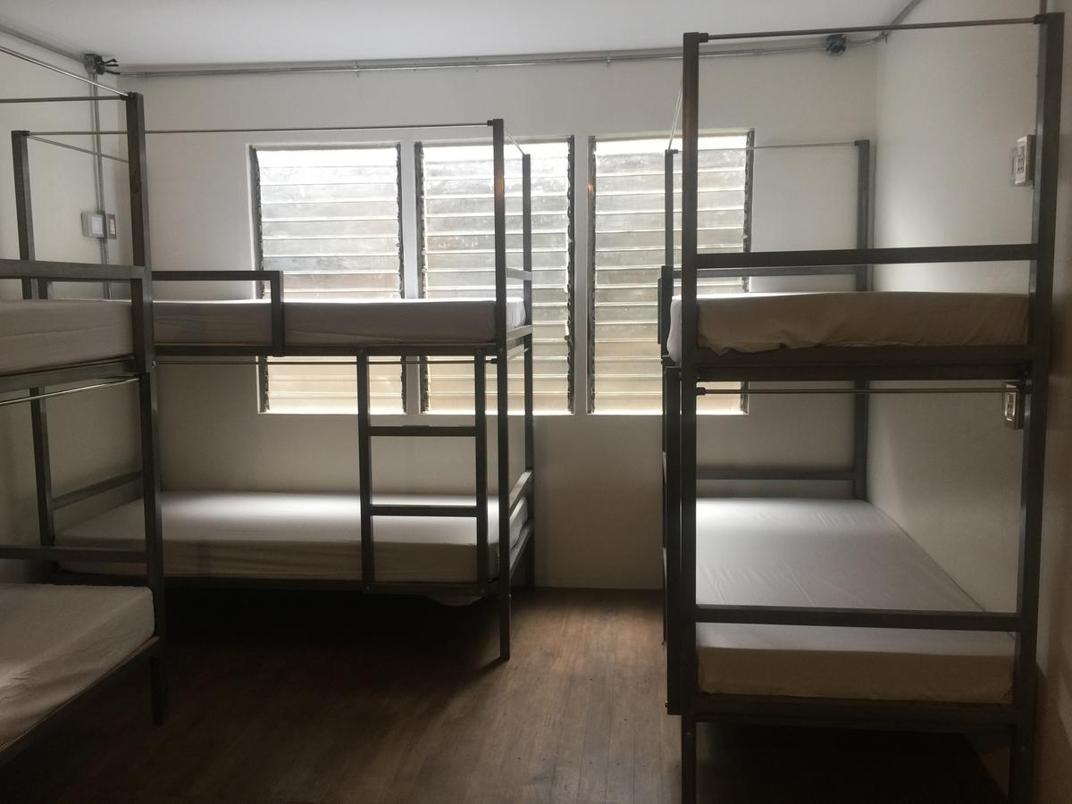 The Hub District Hostel And Dorm Makati City Extérieur photo